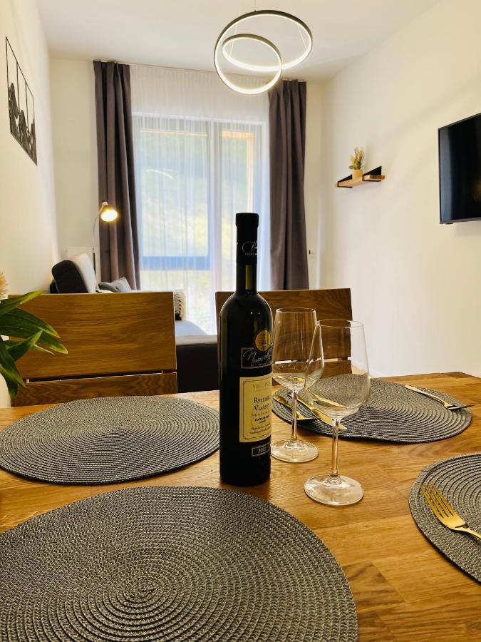 Stylovy Apartman Ski&Bike, جانسك لازني المظهر الخارجي الصورة